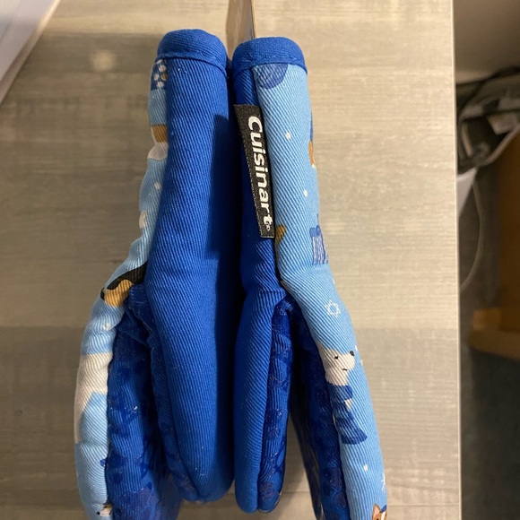 New CUISINART Dogs Menorah Dreidel HANUKKAH Set Of 2 Silicone OVEN MITTS Blue - Picture 3 of 3